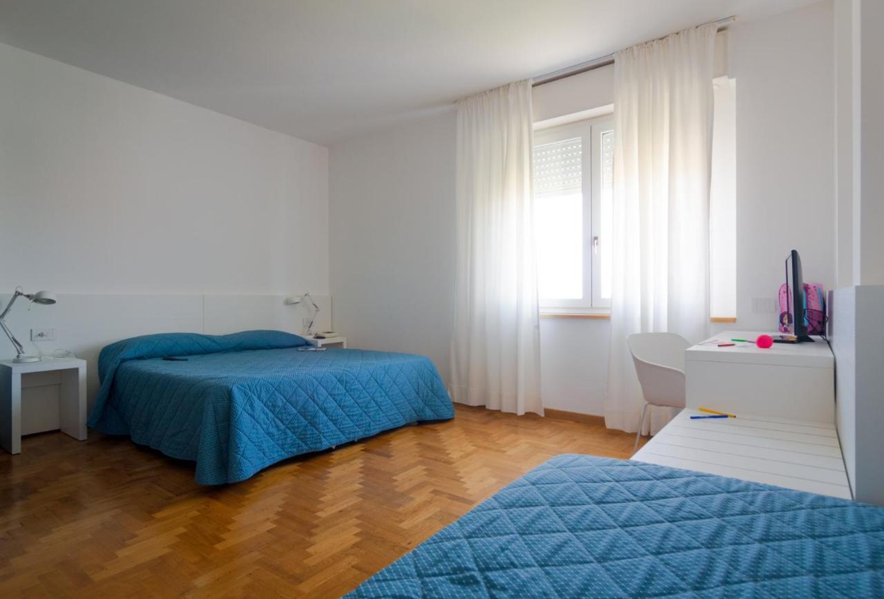Hotel Mistral Ористано Экстерьер фото