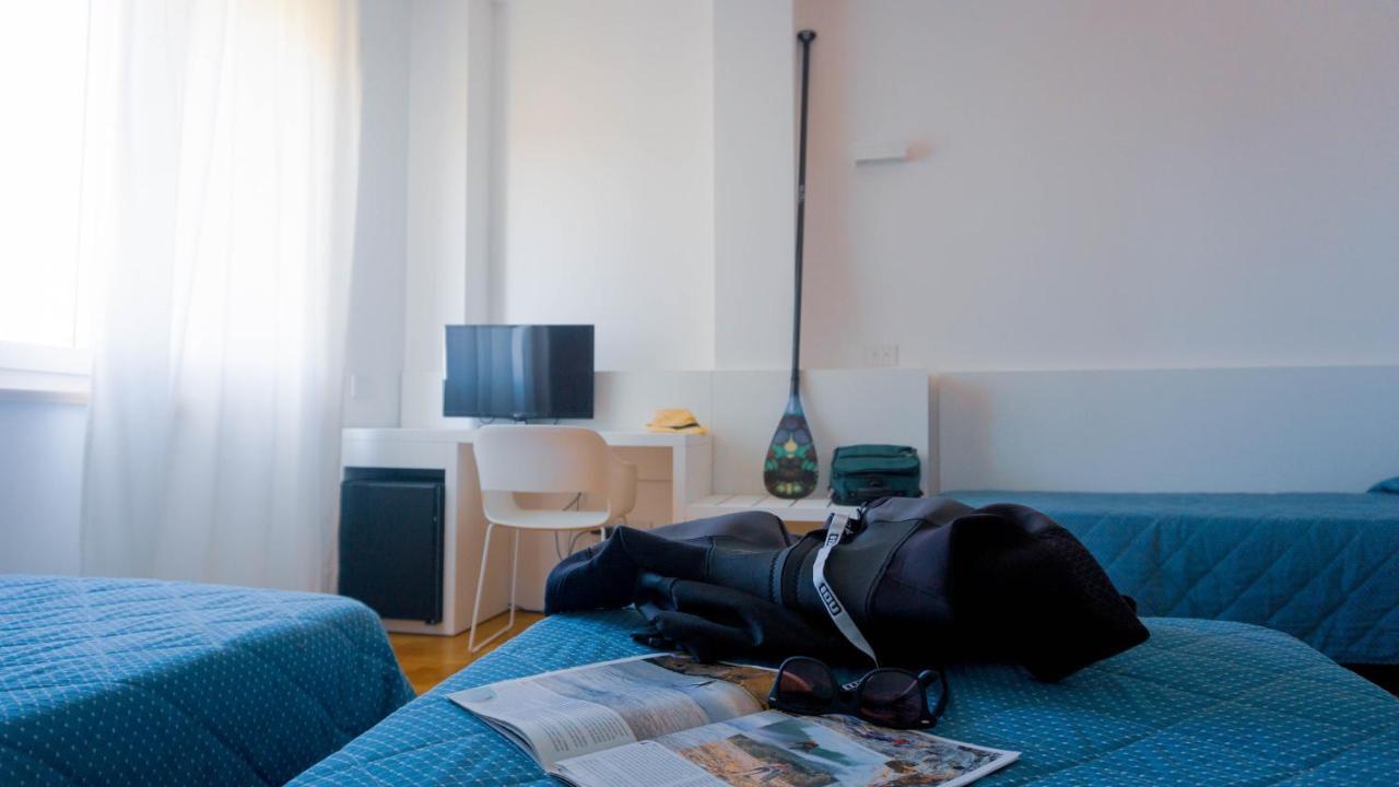 Hotel Mistral Ористано Экстерьер фото
