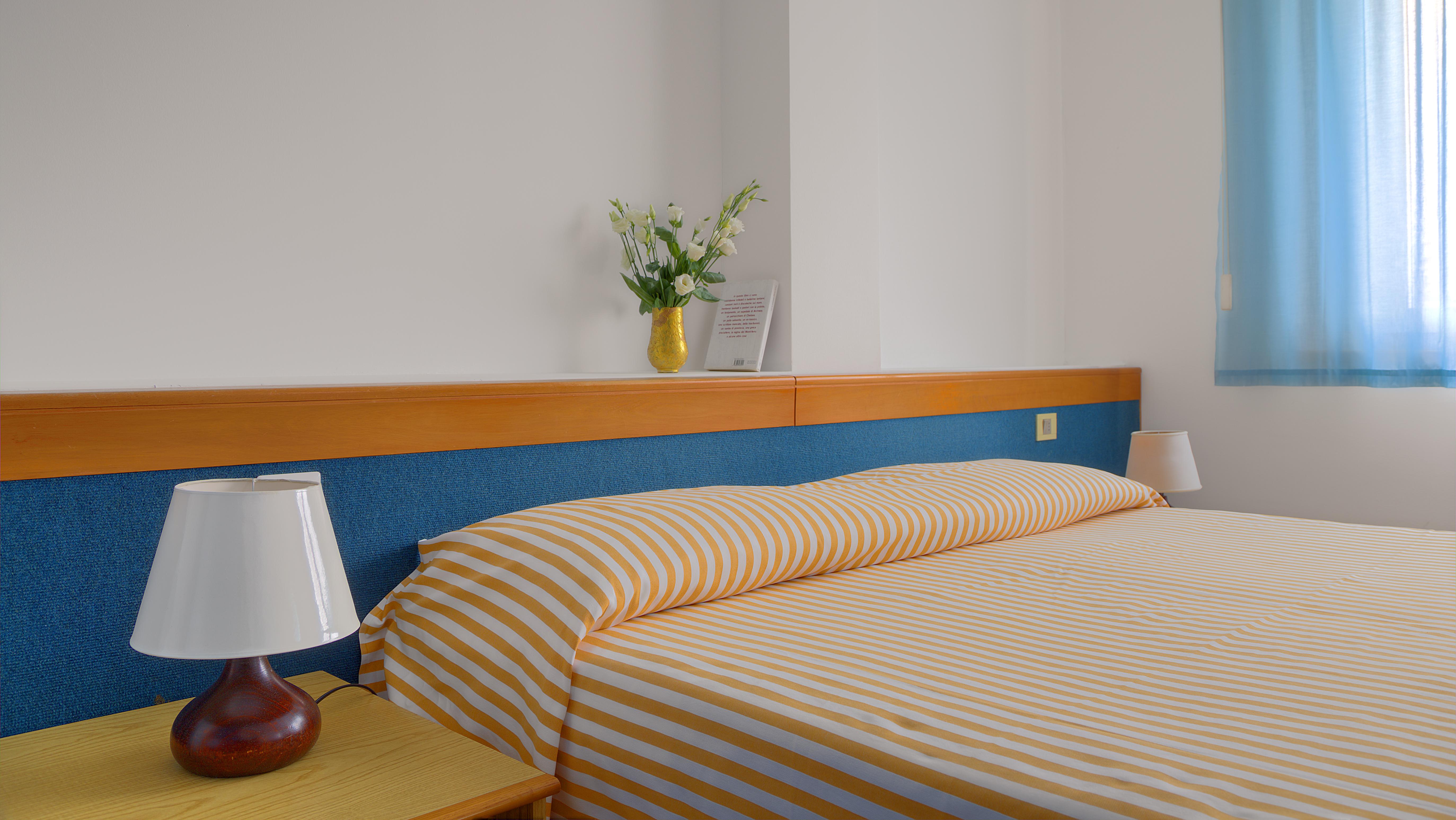 Hotel Mistral Ористано Экстерьер фото