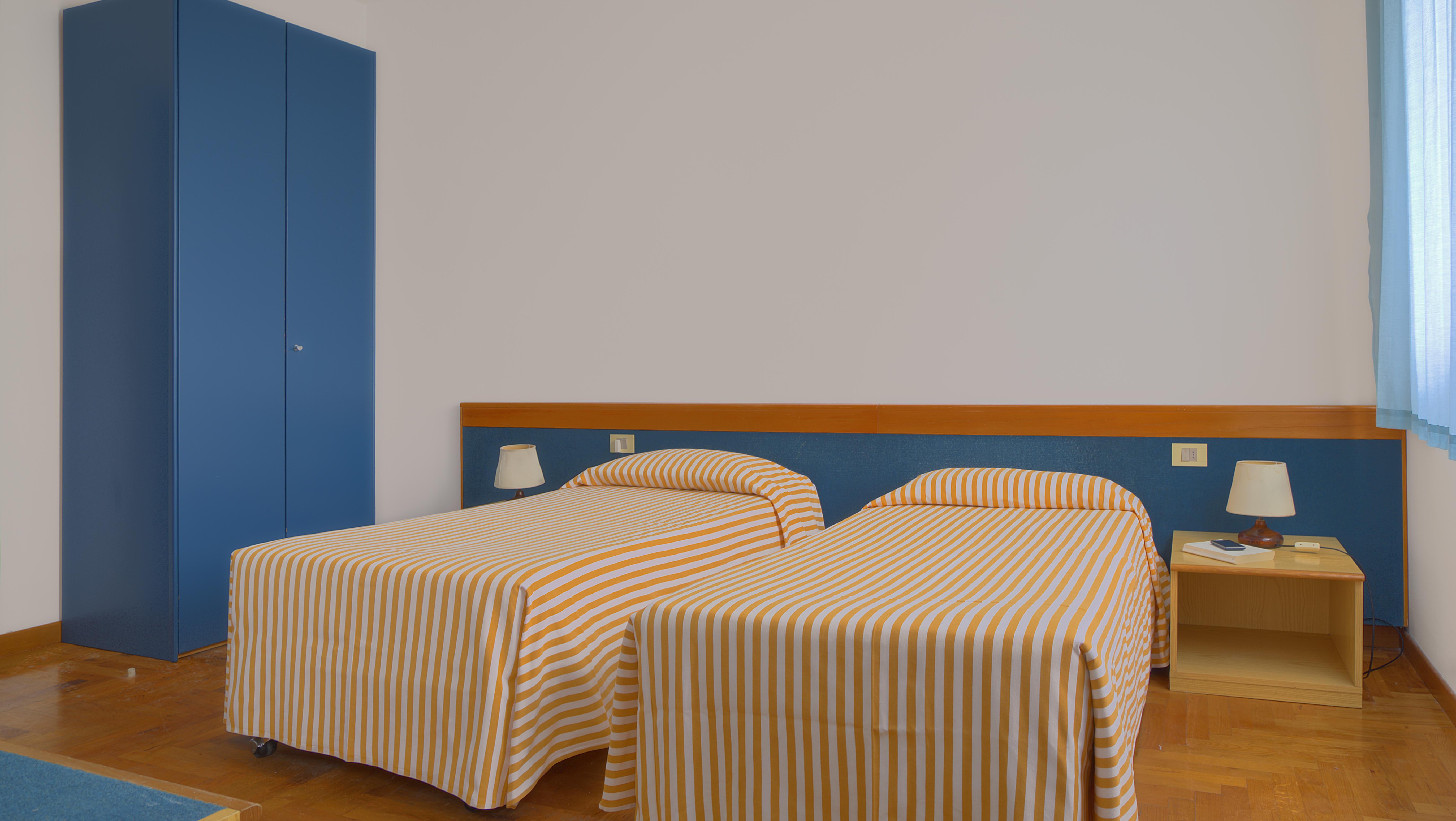 Hotel Mistral Ористано Экстерьер фото