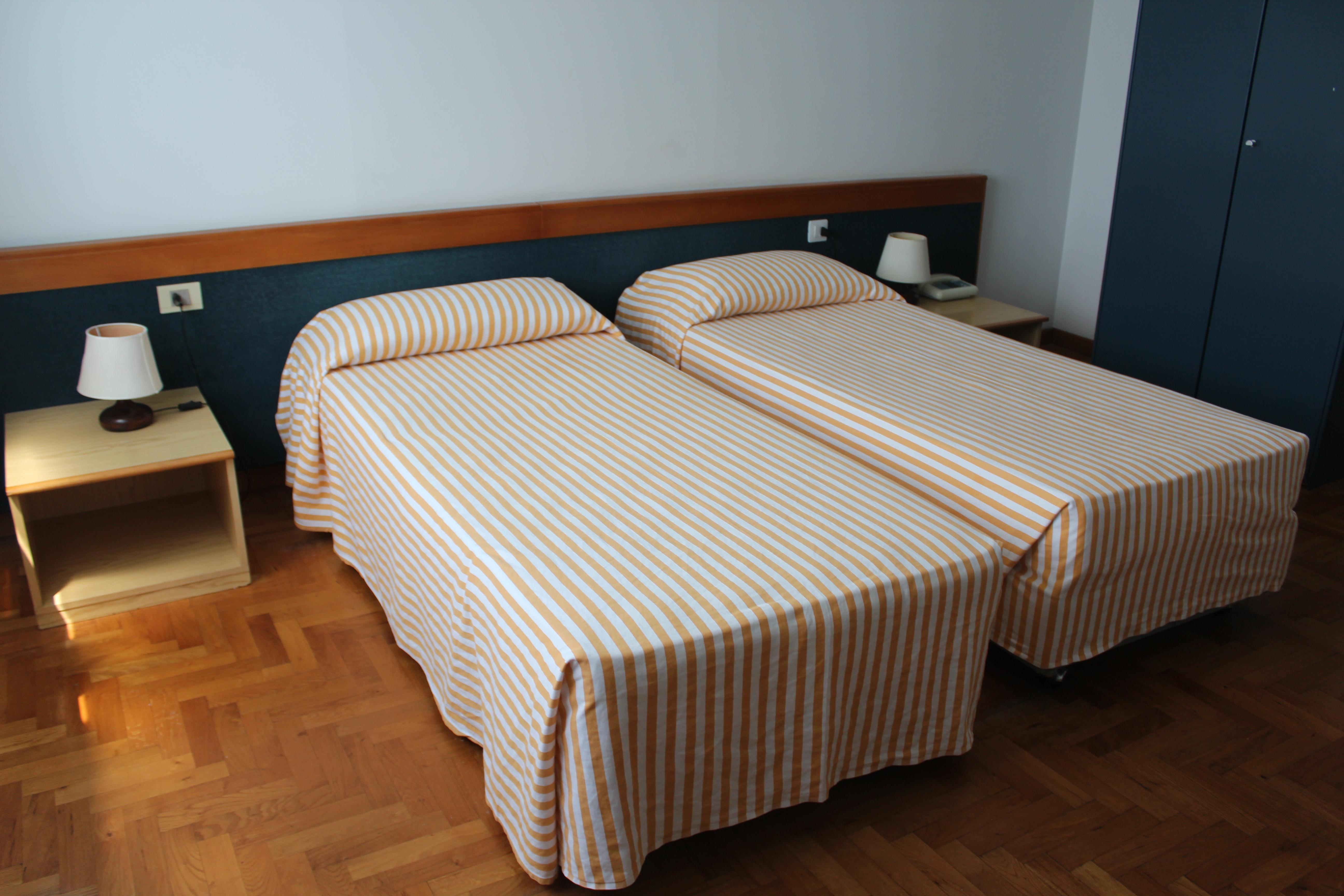 Hotel Mistral Ористано Экстерьер фото