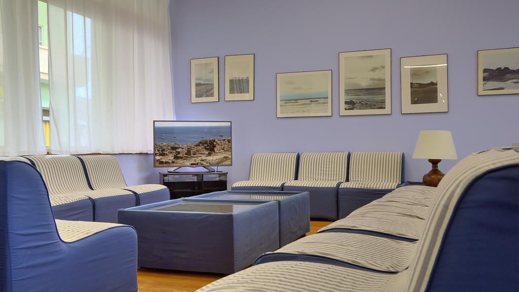 Hotel Mistral Ористано Экстерьер фото