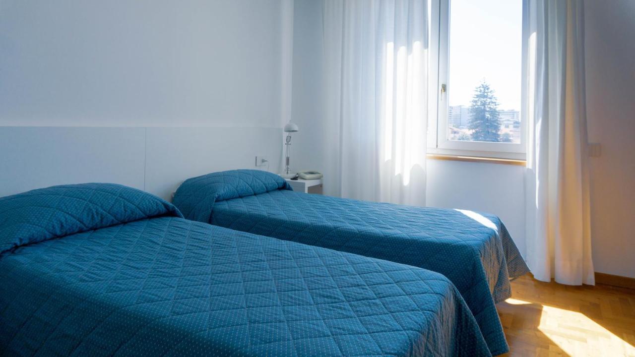 Hotel Mistral Ористано Экстерьер фото